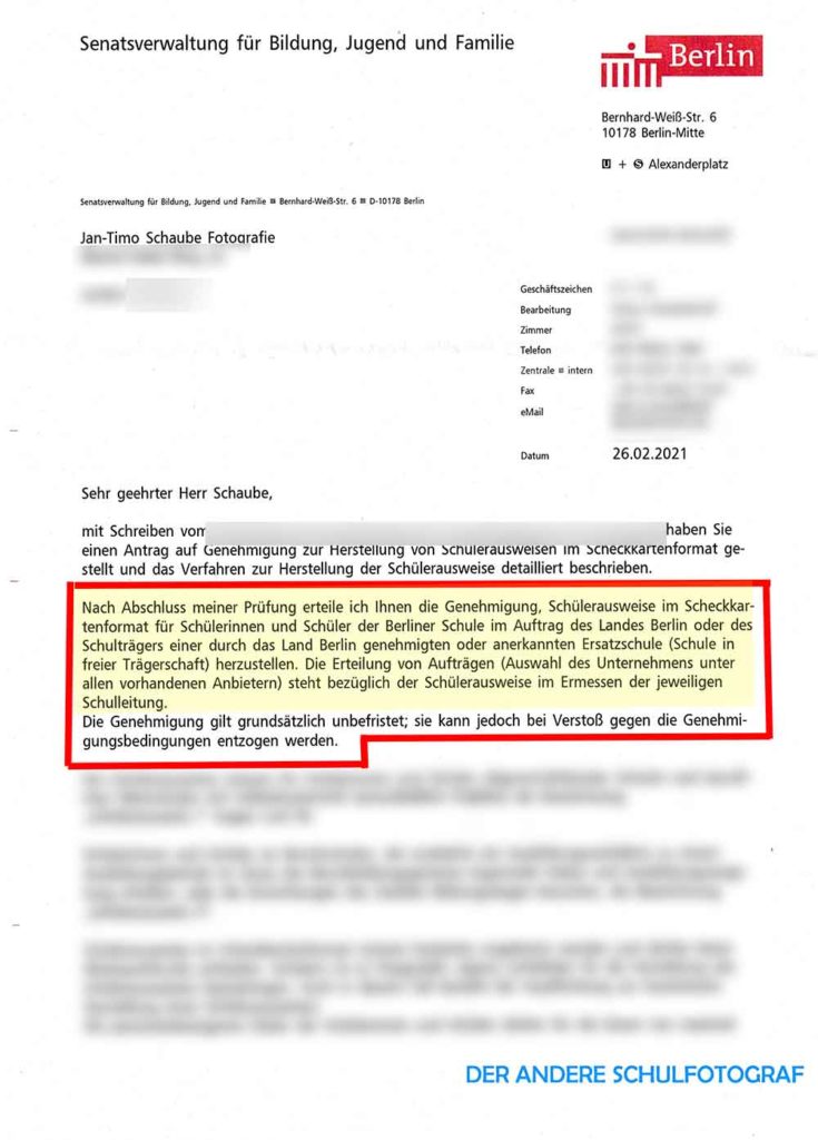 Die Sentasverwaltung für Bildung, Jugend und Familie Berlin hat uns die Erlaubnis erteilt um die Schulausweise bzw Schülerausweise im Scheckkartenformat herzustellen. Hierbei müssen immer einige Sachen beachtet werden, wie zum Beispiel das wir einen ADV, einen Auftragsdatenverarbeitungsvertrag mit der Schule abschließen. Wenn wir die Schülerausweise in Berlin für ihre Schule anfertigen. sollen, schreiben Sie uns gerne. Schul Ausweis Schulfotograf Berlin Brandenburg Schülerfotos ausweisfotos ausweisfotograf schulausweisfotograf